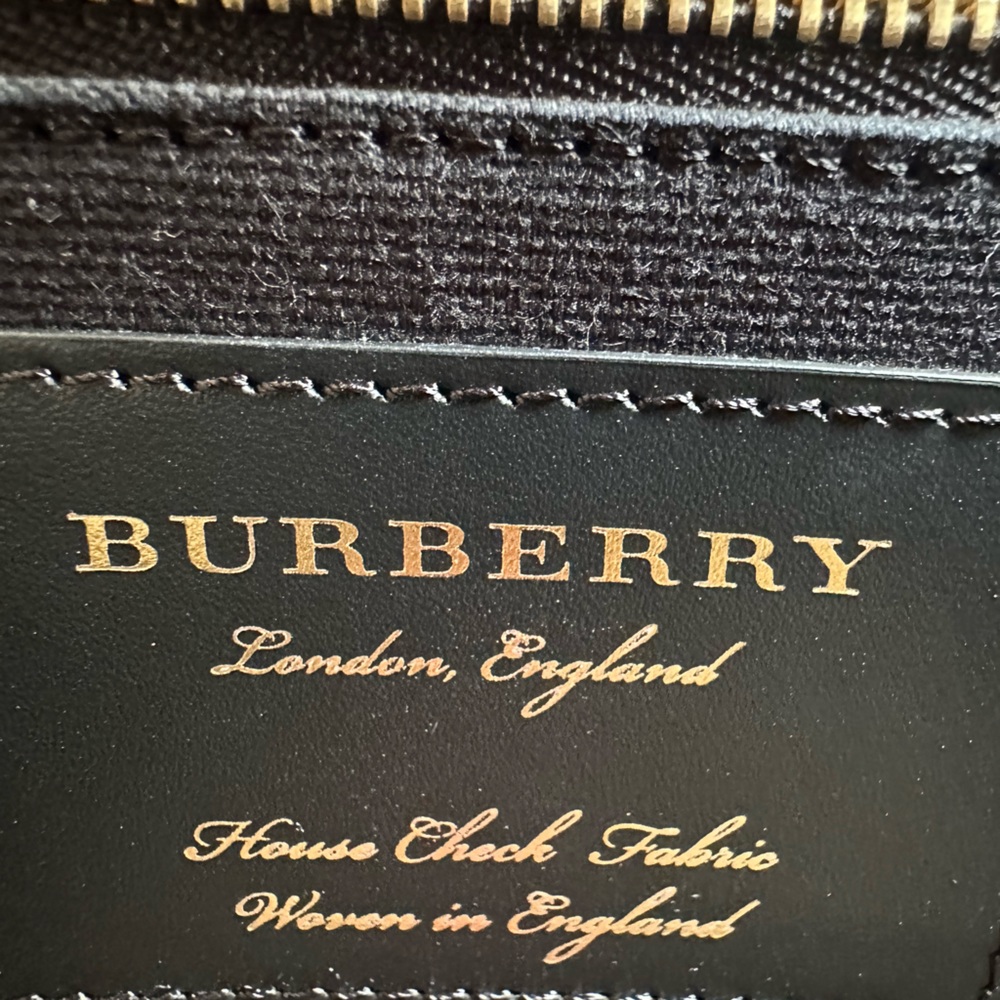 Burberry Camberley - Picture 2 of 7